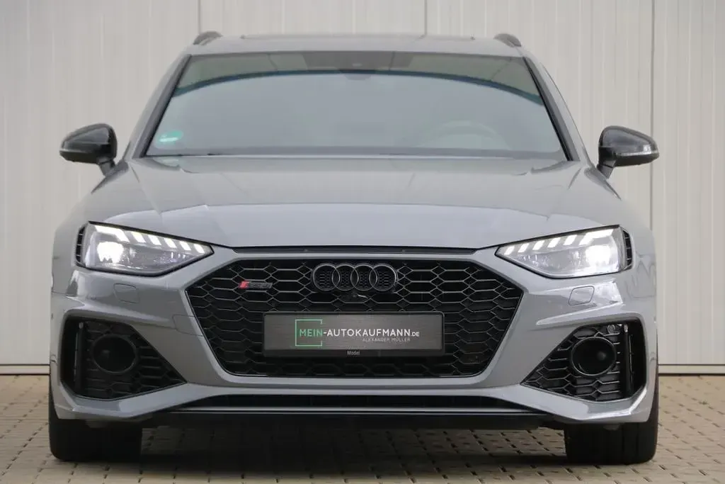 Gebraucht Audi RS4 Competition 450 PS (330 kW) 2023 Nardograu Kombi