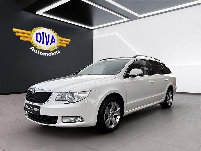 Gebraucht Skoda Superb Ambition 170 PS (125 kW) 2012 Weiß Kombi