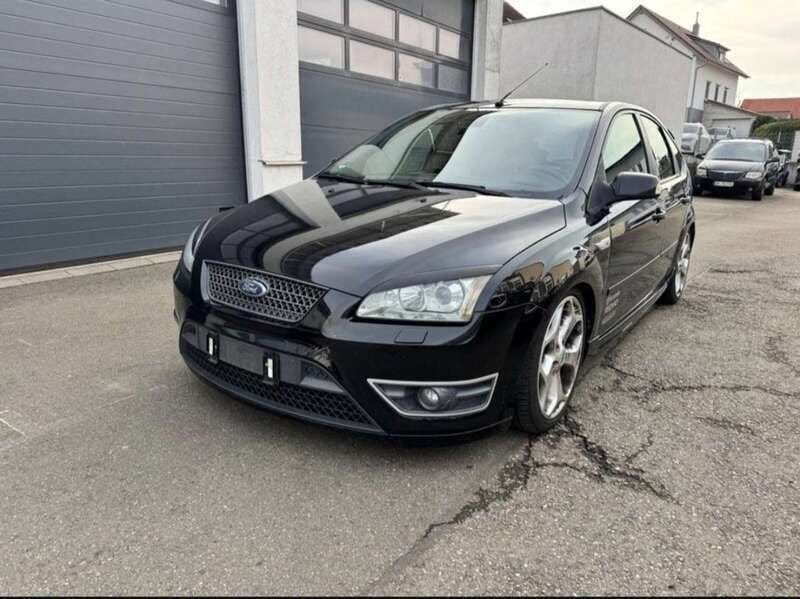 Gebraucht 2005 Ford Focus ST Kleinwagen | 5.500 € (Guter Preis) - Bild 1/4