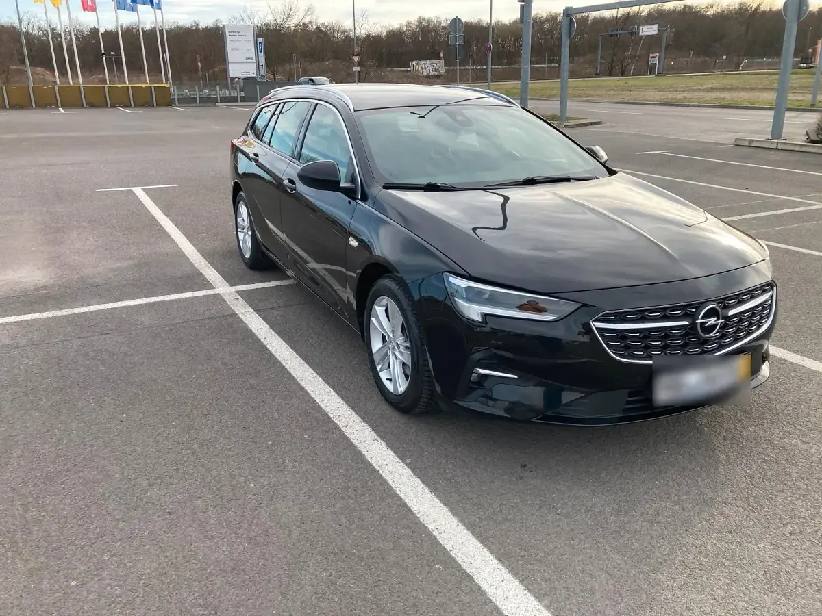 Gebraucht Opel Insignia 147 PS (108 kW) 2022 Schwarz Kombi