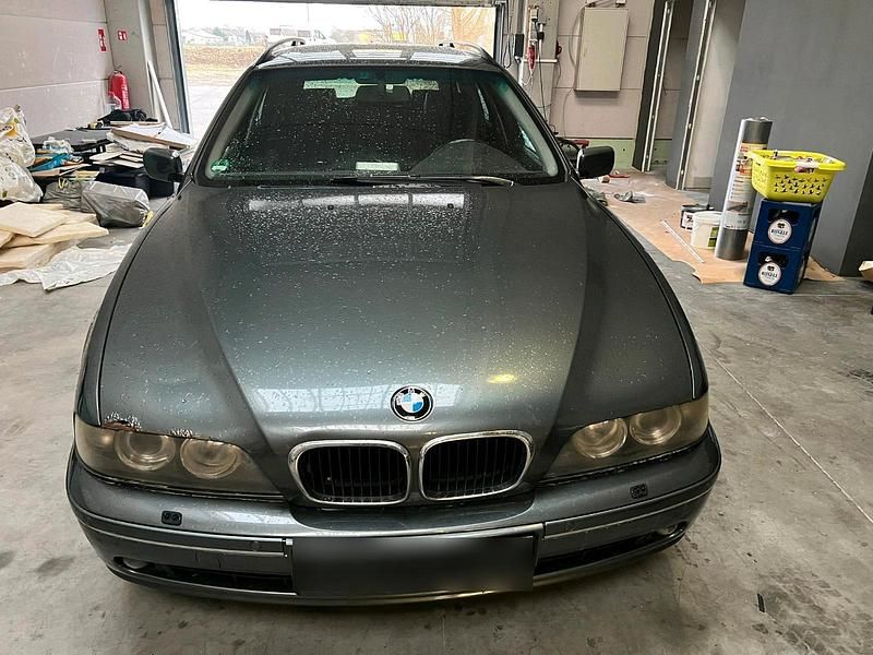 Gebraucht BMW 525 192 PS (141 kW) 2004 Grau Kombi