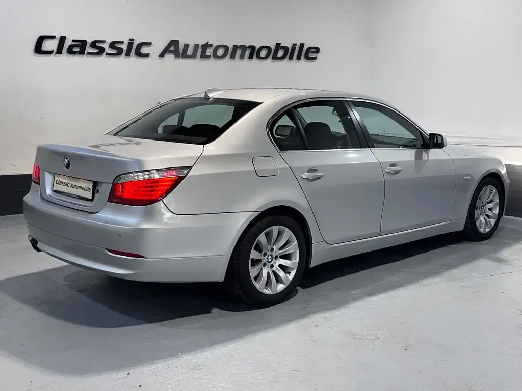 Używany BMW 530 Advantage 272 KM (200 kW) 2007 Srebrny Sedan/Limuzyna