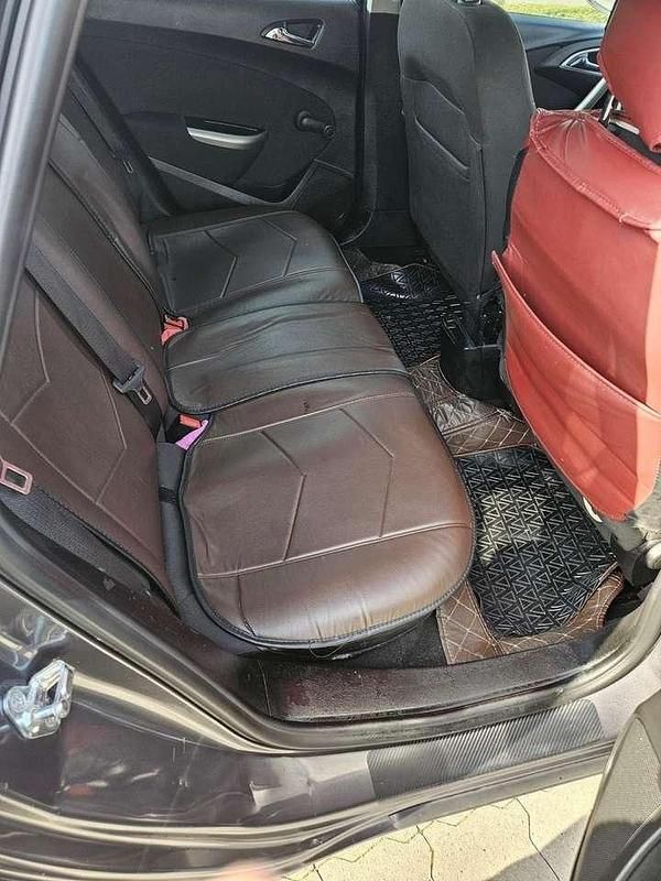 Gebraucht Opel Astra Design Edition 140 PS (102 kW) 2011 Grau Kombi