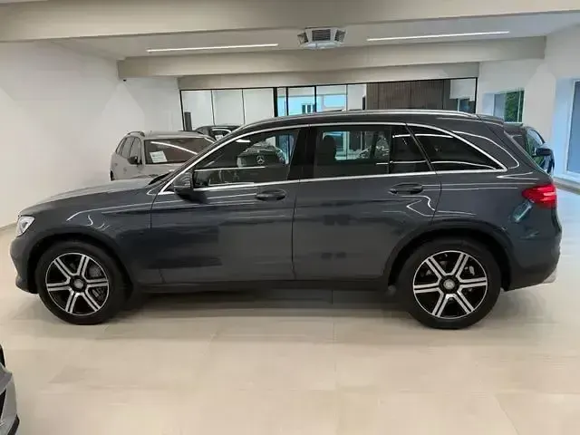 Gebraucht Mercedes GLC400d AMG line 330 PS (242 kW) 2016 Obsidianschwarz SUV