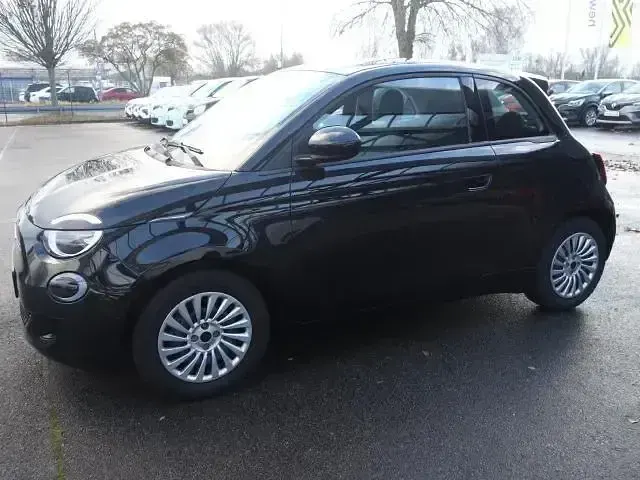 Gebraucht Fiat 500e 86 kW (118 PS) 2023 Schwarz Kleinwagen