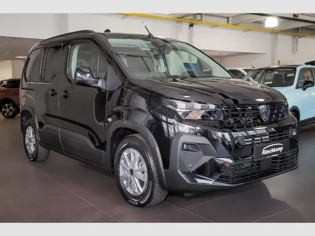 Neu Peugeot Rifter Allure 131 PS (96 kW) 2025 Schwarz Van / Kleinbus