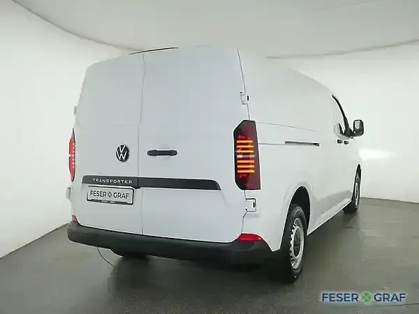 Neu VW T7 110 PS (80 kW) 2026 Clear white Van
