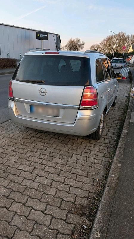 Gebraucht Opel Zafira 140 PS (102 kW) 2005 Silber Van / Kleinbus