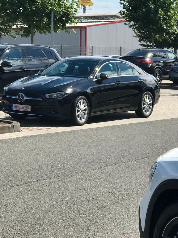 Gebraucht Mercedes CLA180 136 PS (100 kW) 2019 Schwarz Limousine