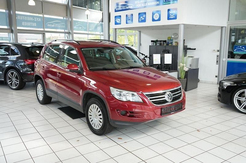 Gebraucht VW Tiguan Track & Field 170 PS (125 kW) 2009 Rot SUV