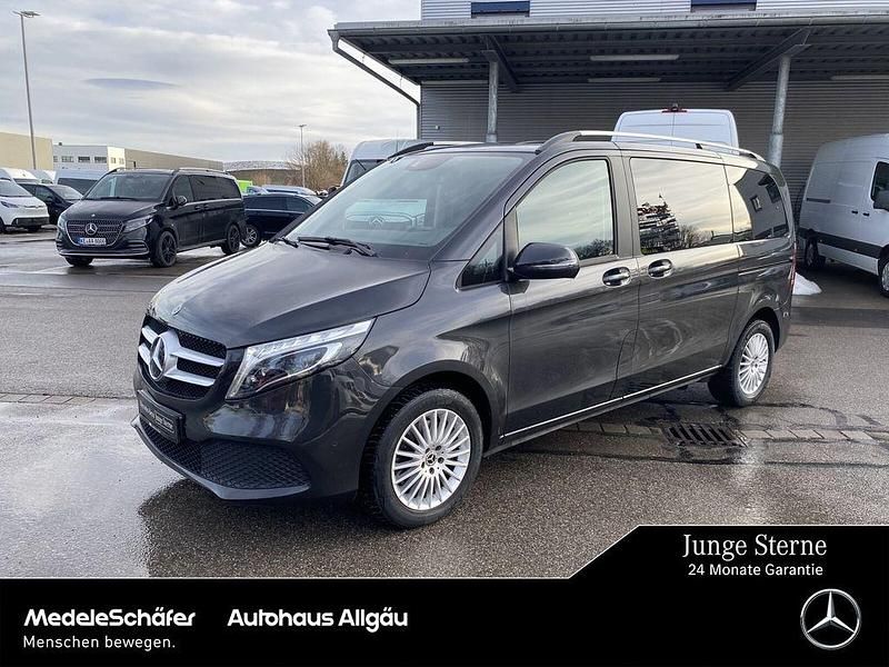 Grau Gebraucht 2021 Mercedes V300 Edition Van / Kleinbus | 48.850 € (Guter Preis) - Bild 1/4