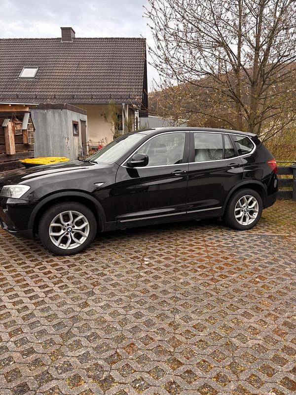 Second-hand BMW X3 258 CP (189 kW) 2012 Negru SUV