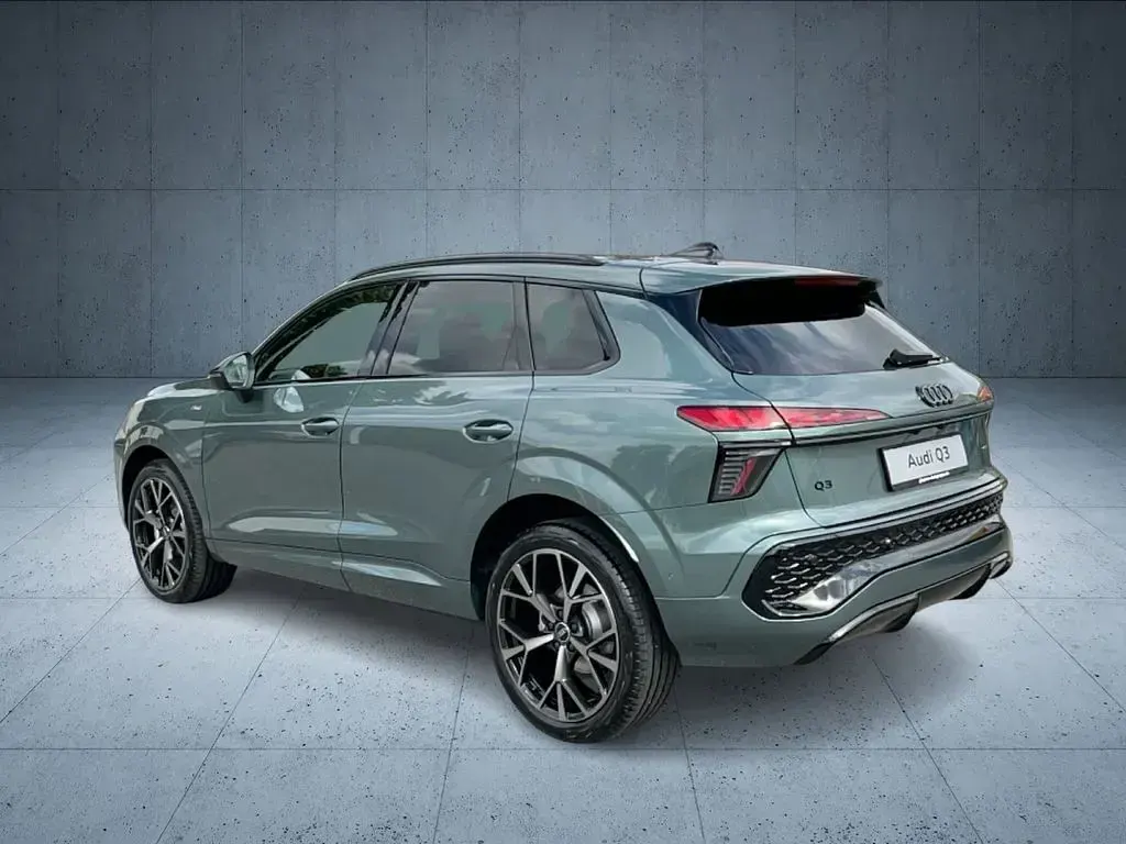 Neu Audi Q3 Sport 193 PS (141 kW) 2026 Salbeigrün metallic SUV