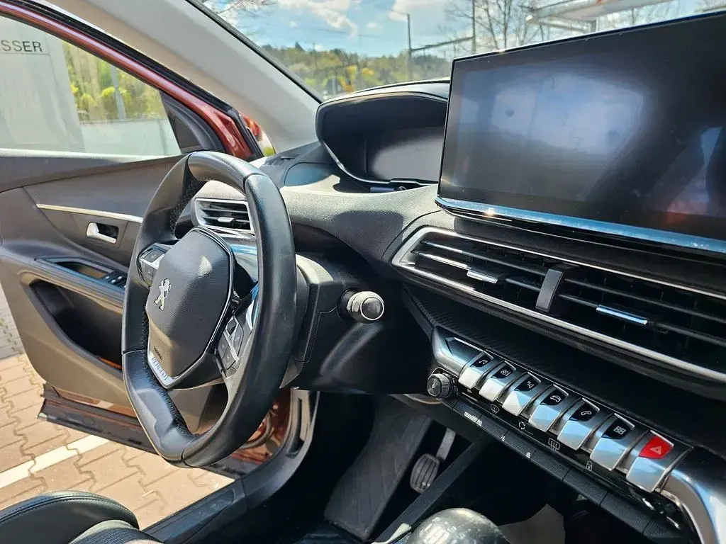 Gebraucht Peugeot 5008 Allure 131 PS (96 kW) 2021 Braun SUV