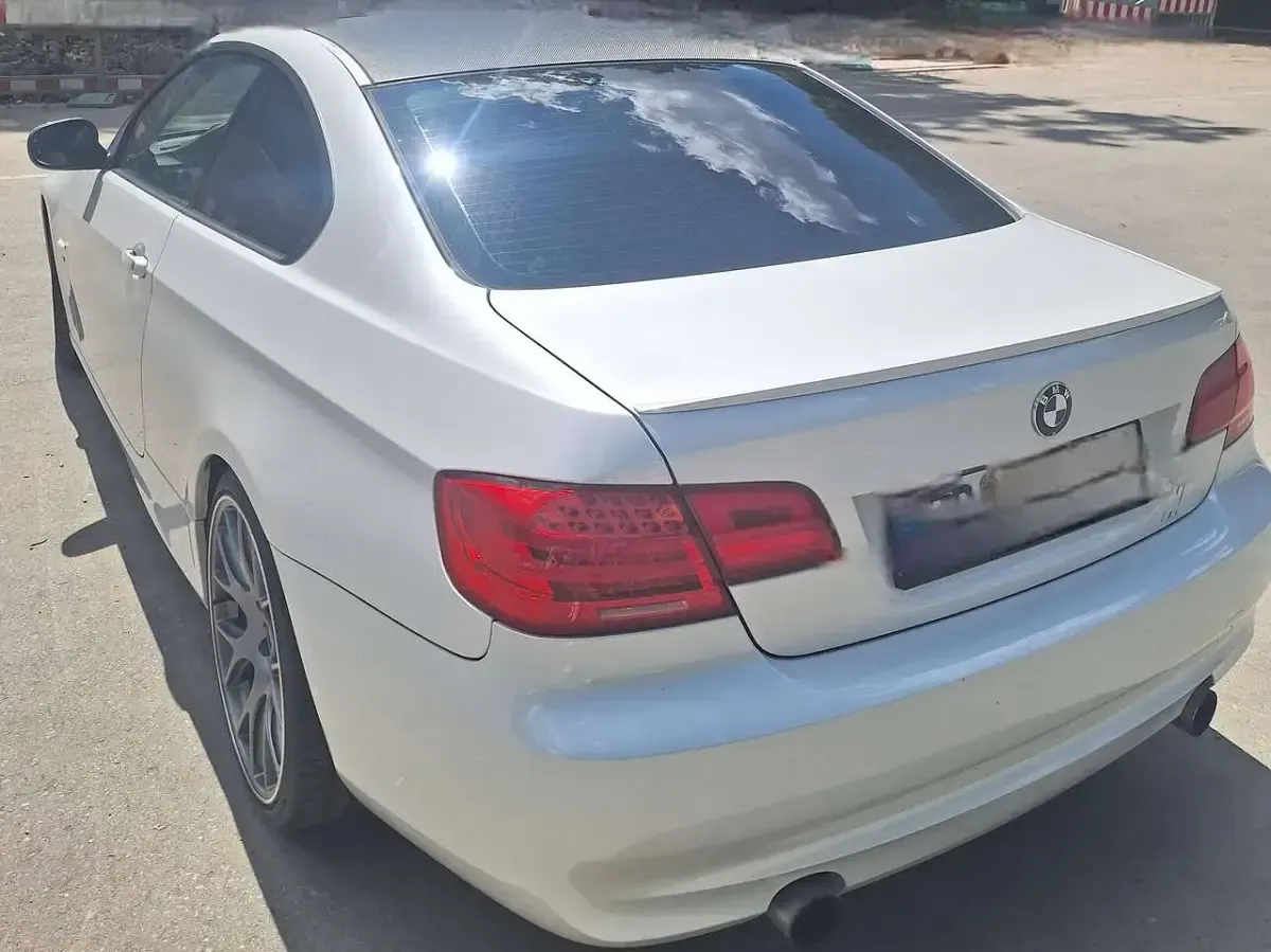 Gebraucht BMW 335 M Sport 306 PS (225 kW) 2011 Weiß Coupé