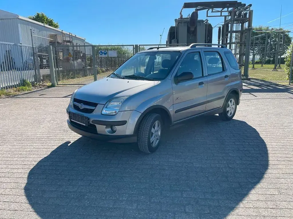 Second-hand Suzuki Ignis 94 CP (69 kW) 2004 Gri Hatchback