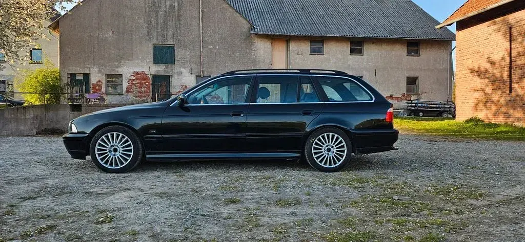 Second-hand BMW 530 231 CP (169 kW) 2000 Negru Break