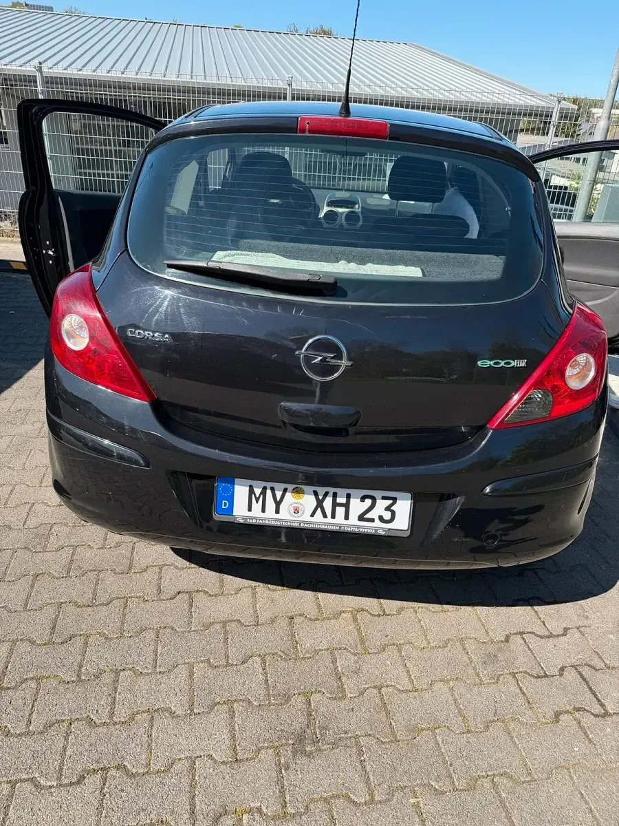 Gebraucht Opel Corsa 70 PS (51 kW) 2010 Schwarz Kleinwagen