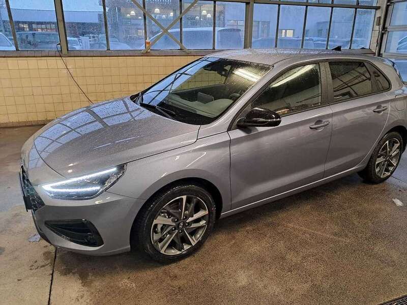 Meta blue Neu 2025 Hyundai i30 Advantage Limousine | 24.990 € (Etwas zu teuer) - Bild 1/4