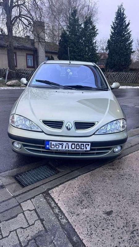 Gebraucht Renault Mégane Authentique 111 PS (81 kW) 2001 Limousine