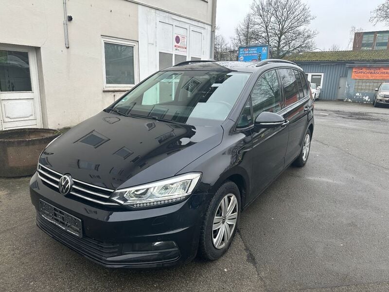 Schwarz Gebraucht 2021 VW Touran Van / Kleinbus | 11.650 € (Fairer Preis) - Bild 1/4