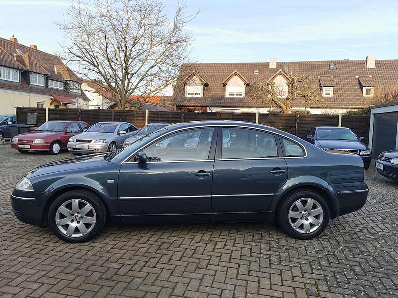 Gebraucht VW Passat Highline 150 PS (110 kW) 2003 Grau Limousine