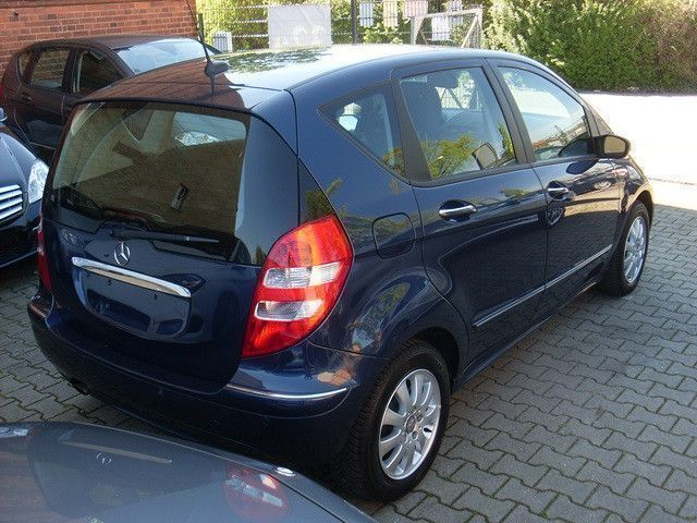 Gebraucht Mercedes A170 Elegance 116 PS (85 kW) 2008 Blau Van / Kleinbus