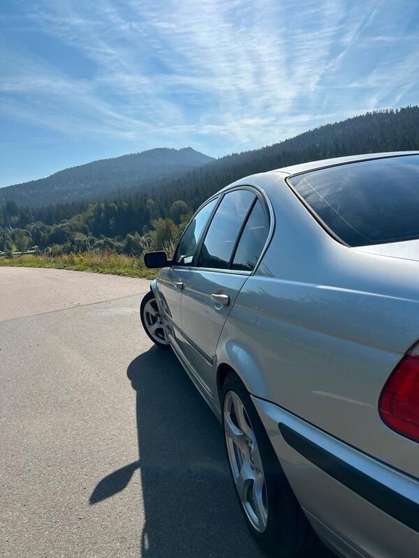 Silber Gebraucht 2000 BMW 320 Limousine | 1.999 € (Guter Preis) - Bild 1/4