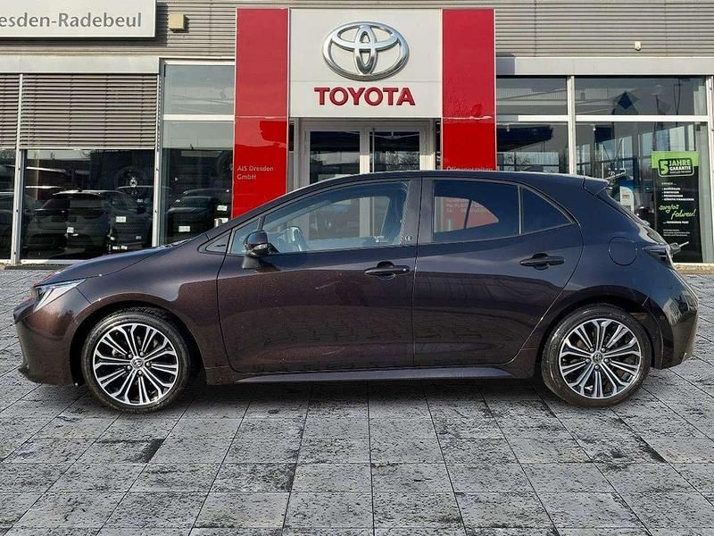 Gebraucht Toyota Corolla Team 184 PS (135 kW) 2022 Phantom brown metallic Limousine