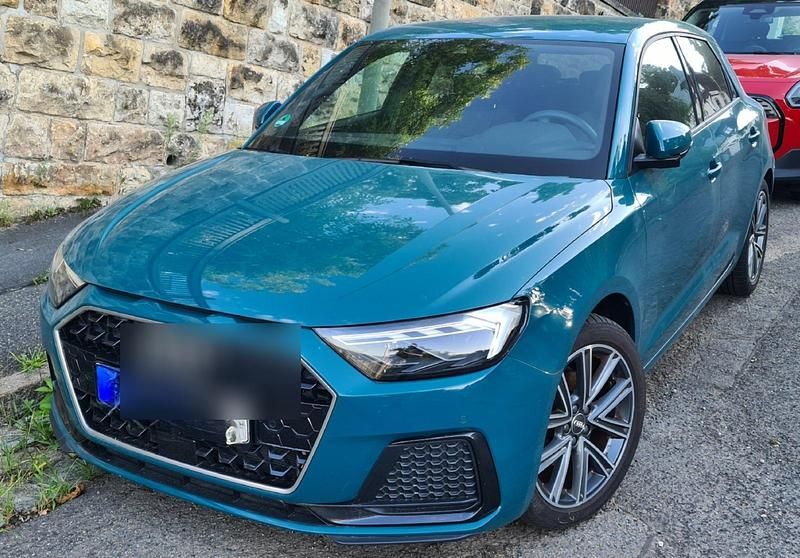 Andere farben Gebraucht 2021 Audi A1 Sportback Kleinwagen | 22.500 € (Etwas zu teuer) - Bild 1/1