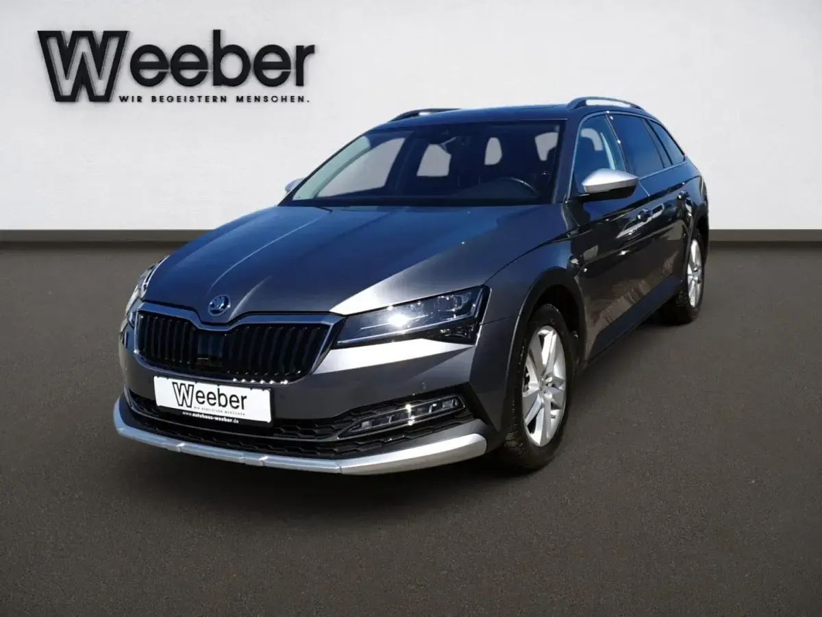 Gebraucht Skoda Superb Scout 4x4 218 PS (160 kW) 2023 Graphitegrau (metallic) Kombi