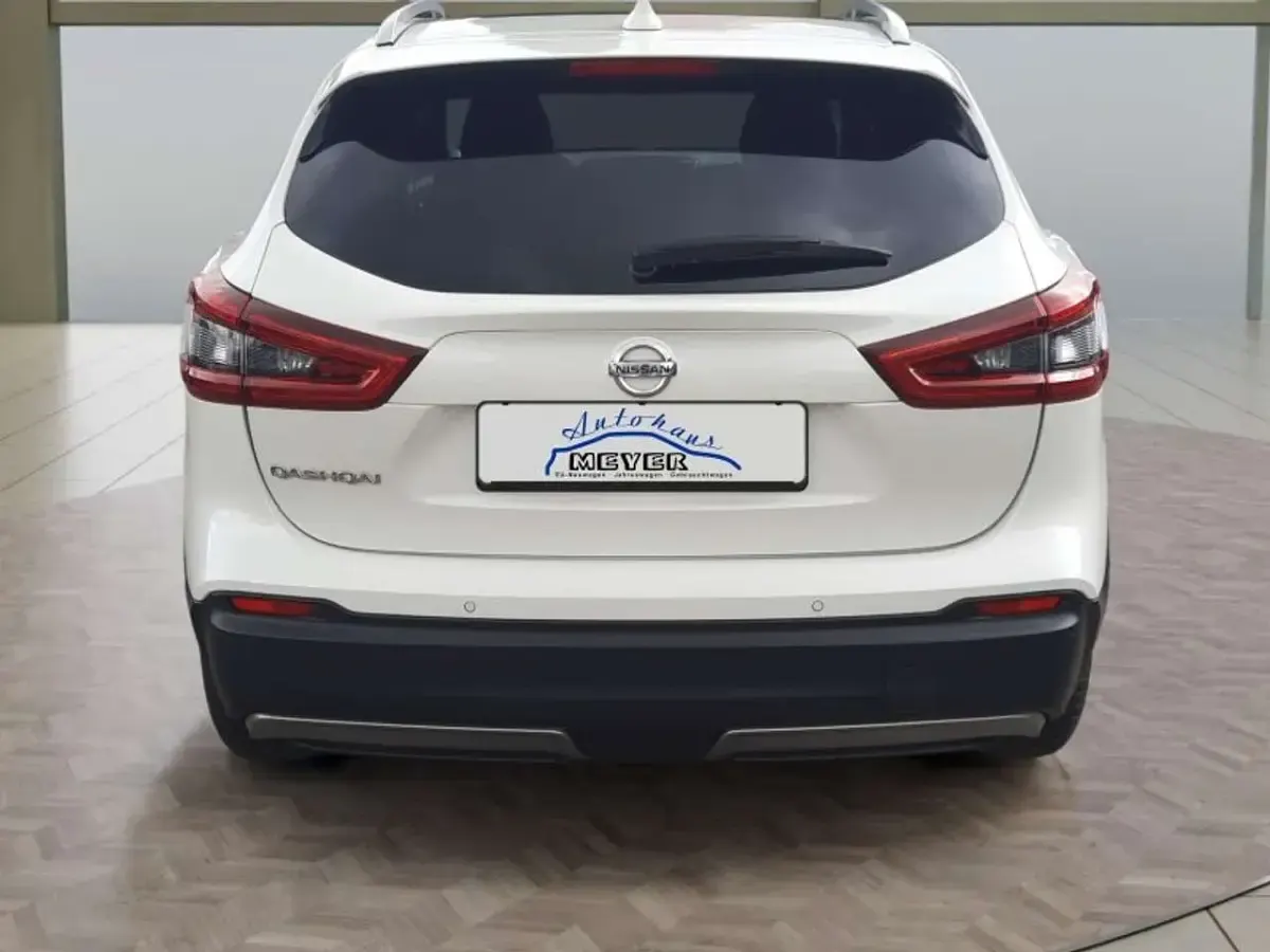 Gebraucht Nissan Qashqai N-Connecta 159 PS (116 kW) 2019 Weiß SUV