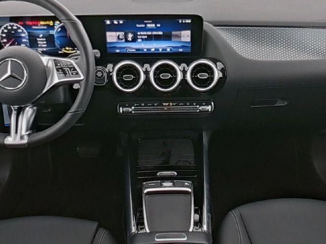 Gebraucht Mercedes B250e 218 PS (160 kW) 2024 Van / Kleinbus