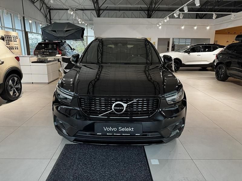Second-hand Volvo XC40 R-Design 155 CP (114 kW) 2020 Negru SUV