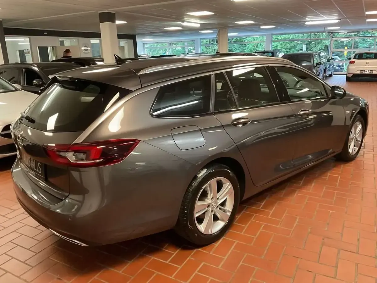 Gebraucht Opel Insignia Elegance 174 PS (127 kW) 2022 Grau Kombi