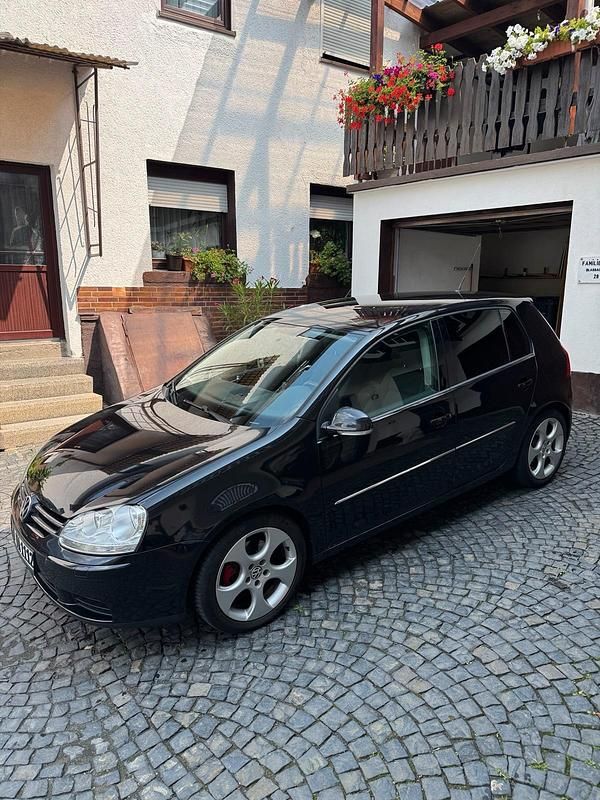 Schwarz Gebraucht 2006 VW Golf V GTI Kleinwagen | 5.600 € - Bild 1/4