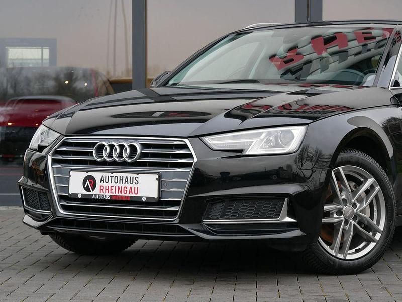 Gebraucht Audi A4 Sport 190 PS (139 kW) 2019 Schwarz Limousine