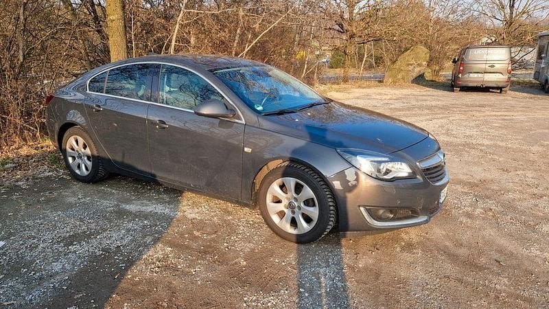 Gebraucht Opel Insignia Edition 136 PS (100 kW) 2016 Grau Limousine