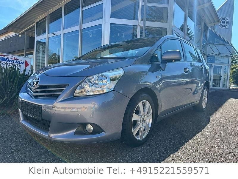 Blau Gebraucht 2009 Toyota Verso Life Van / Kleinbus | 5.799 € (Guter Preis) - Bild 1/4