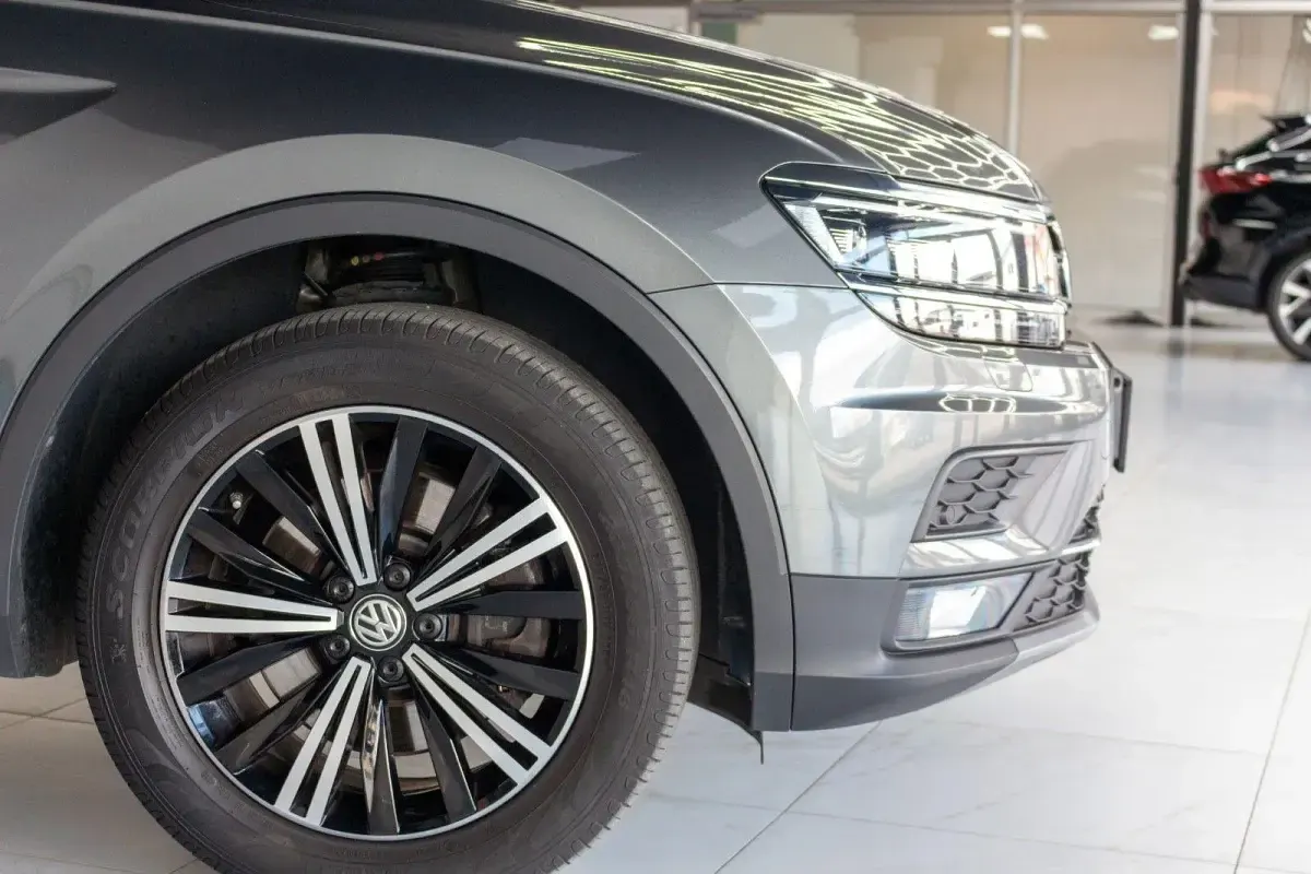 Gebraucht VW Tiguan Highline 239 PS (175 kW) 2019 Grau SUV