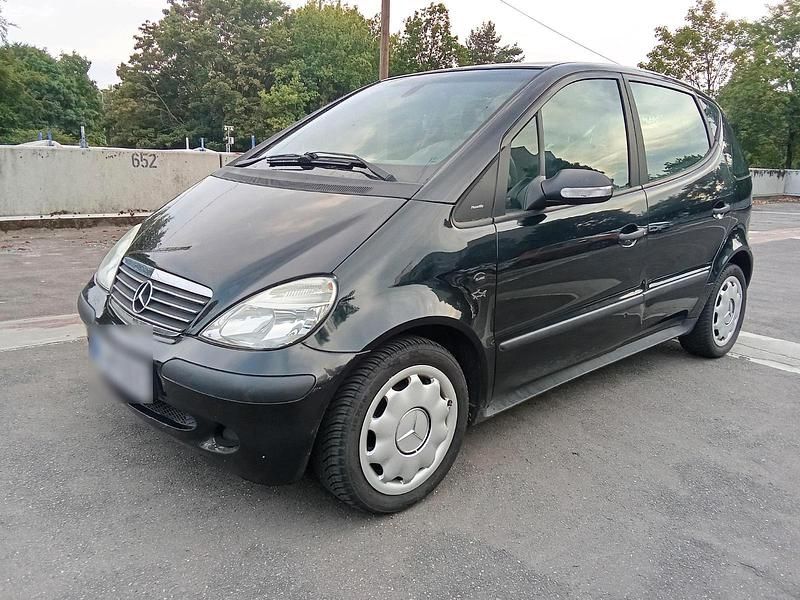 Schwarz Gebraucht 2004 Mercedes A170 Limousine | 690 € (Superpreis) - Bild 1/4