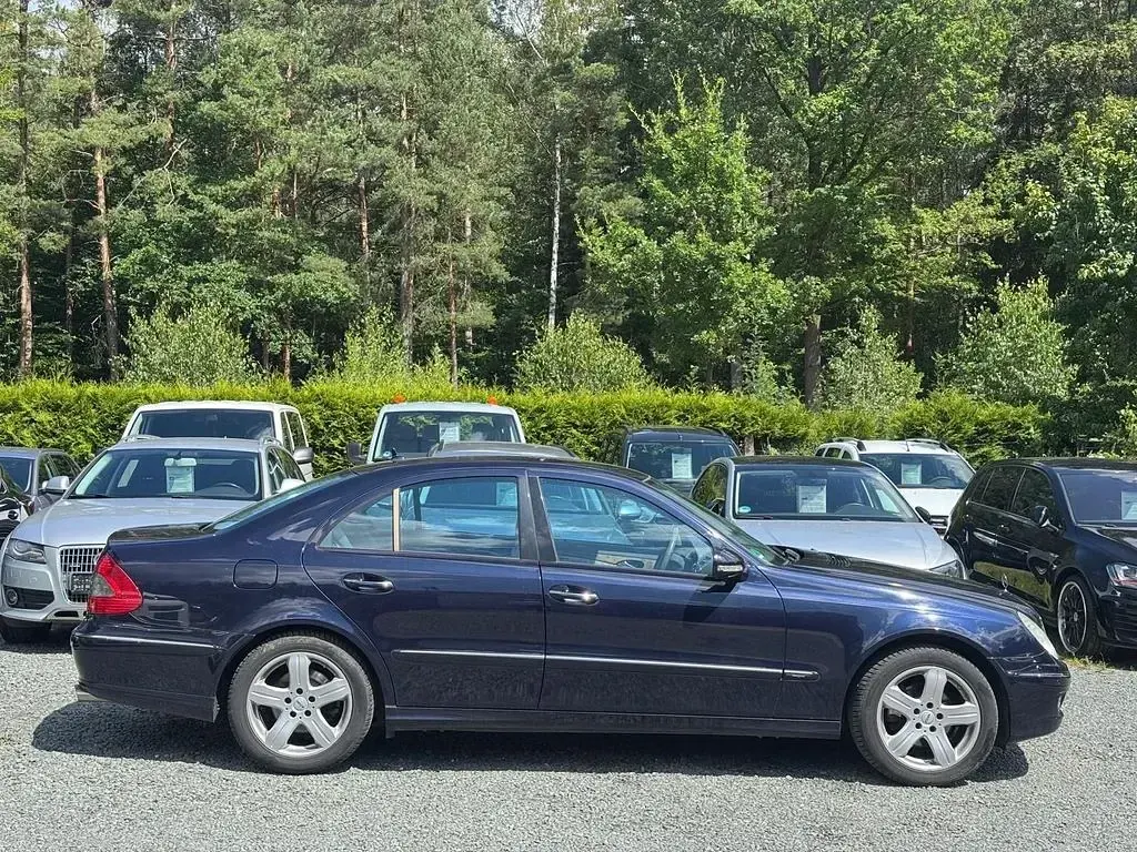 Gebraucht Mercedes E320 Avantgarde 224 PS (164 kW) 2008 Blau Limousine