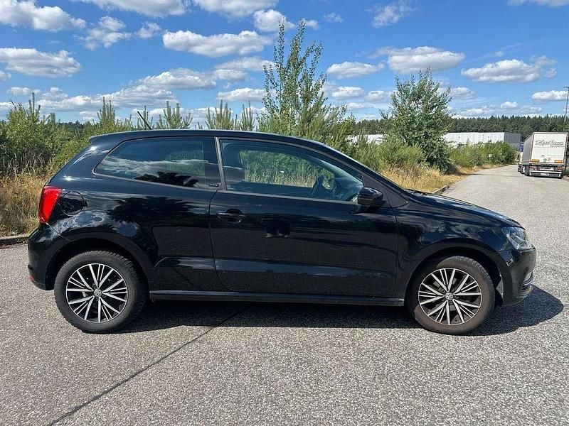 Gebraucht VW Polo Allstar 60 PS (44 kW) 2016 Schwarz Kleinwagen