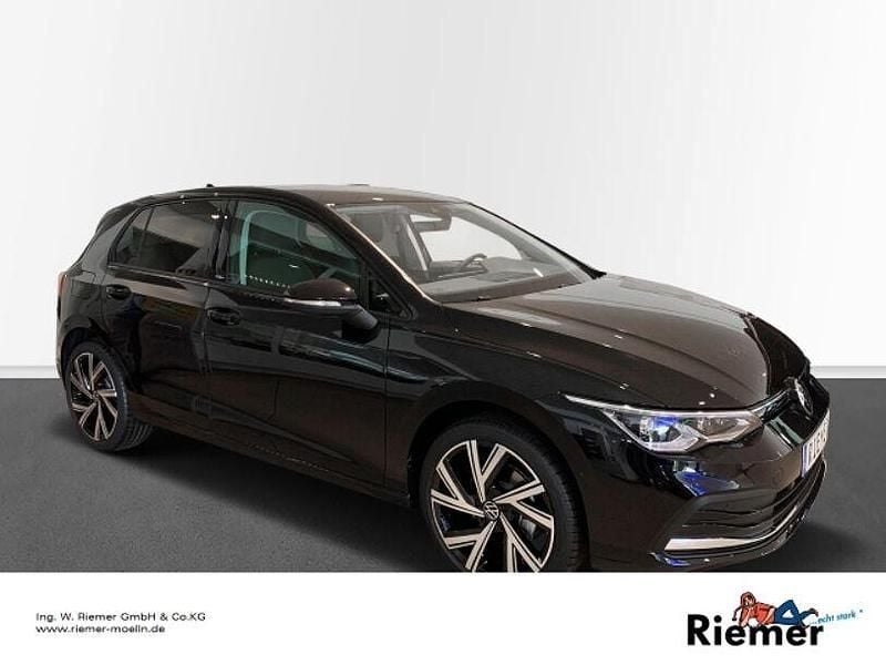 Schwarz Gebraucht 2022 VW Golf VIII Active Kleinwagen | 19.875 € (Guter Preis) - Bild 1/4