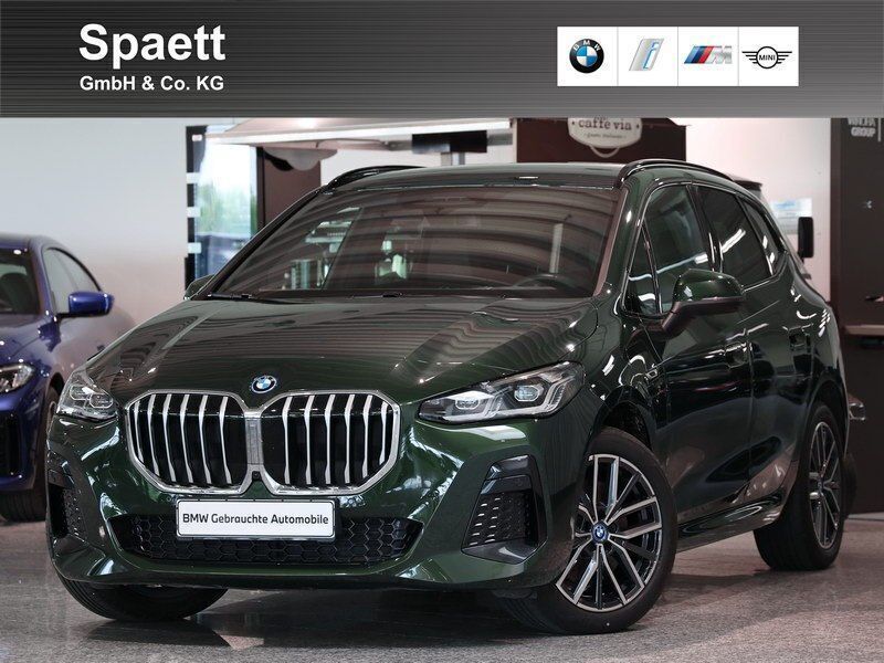 Grün Gebraucht 2022 BMW 230 M Sport Van / Kleinbus | 32.500 € (Fairer Preis) - Bild 1/4