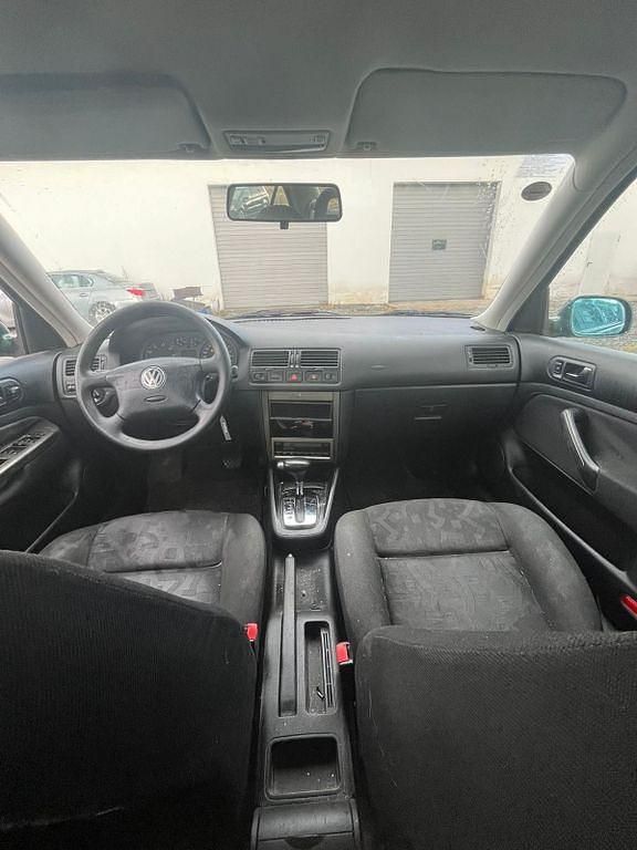 Gebraucht VW Bora 101 PS (74 kW) 1999 Grün Limousine