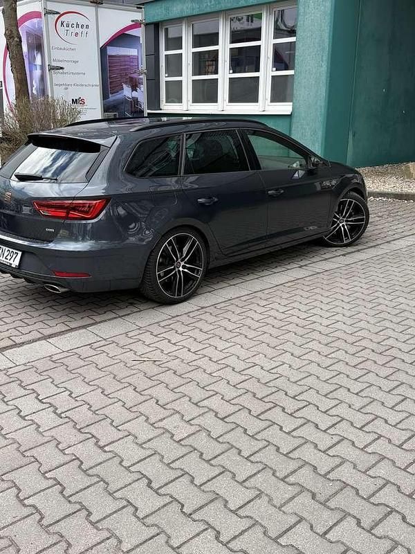 Gebraucht Seat Leon 4Drive 300 PS (220 kW) 2020 Grau Kombi
