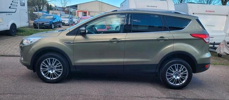 Usata Ford Kuga 182 CV (133 kW) 2014 Verde SUV