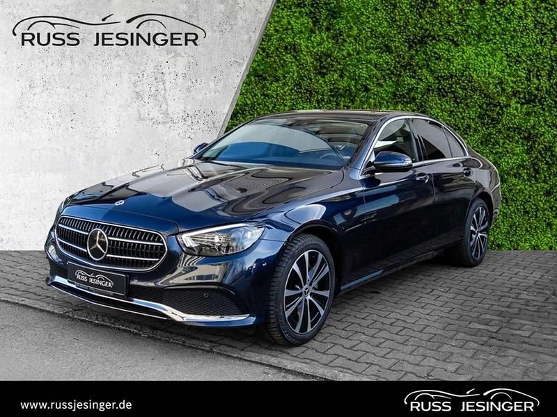 Gebraucht Mercedes E300 Avantgarde 194 PS (142 kW) 2023 Blau Limousine