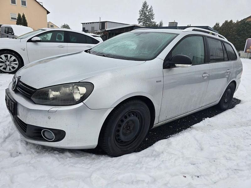 Silber Gebraucht 2012 VW Golf VI Match Kombi | 3.900 € (Guter Preis) - Bild 1/4